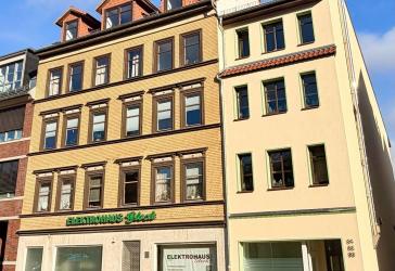 Charmante Dachgeschosswohnung mit Weitblick – frisch saniert & sofort bezugsbereit