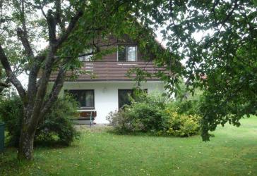 EFH mit großem Garten, ruhige Lage