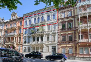 TRÄUME WERDEN WAHR! Luxuriöse 4-Zimmer-Altbauwohnung mit Balkon & EBK in Wiesbaden-Mitte