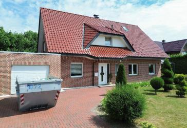 Mehrgenerationen oder solide Mieteinnahmen - Charmantes Einfamilienhaus mit Einliegerwohnung