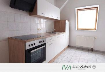 Gemütliche 3-Raum-Dachgeschoss-Wohnung mit neuer Einbauküche im Stadtzentrum Riesa´s