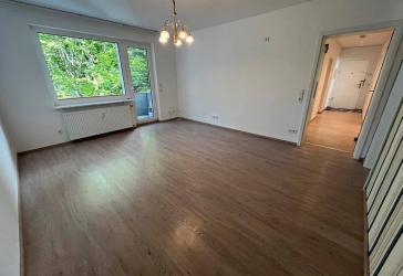 Provisionsfrei 3-Zimmer-Wohnung inkl. Einbauküche & Balkon in Bad Homburg von Privat