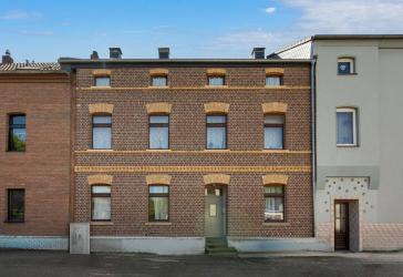 Mehrfamilienhaus mit Entwicklungspotenzial und großzügigem Grundstück