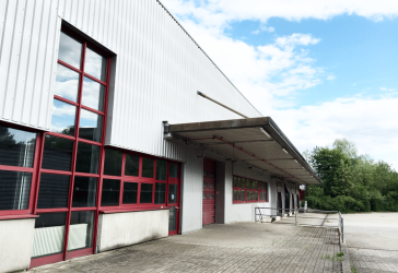 Lagerhalle mit Büro direkt an der A10
