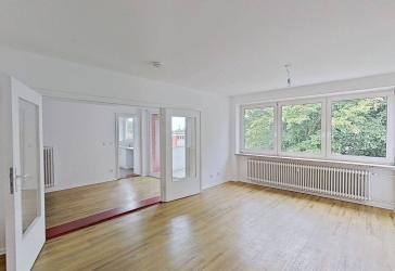 ** 1 NKM FREI oder WUNSCHGUTSCHEIN** Viel Platz für eine Familie: Moderne 4-Zimmer-Wohnung mit BALKON und EBK in Kappeln-Ellenberg