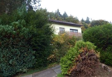 Ein Zuhause über den Dächern des Tals – Ruhe, Natur und unverbaubare Aussicht