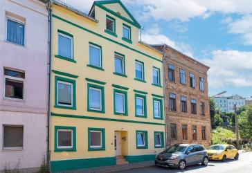 Renditestarkes Reihenmittelhaus mit 3 Wohneinheiten in 07973 Greiz