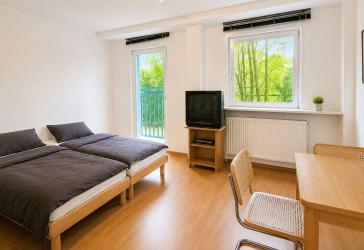 Möbliertes Single-Apartment im Erdgeschoss mit Garten*