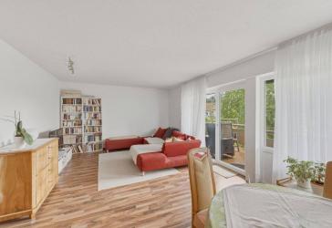 Eigennutzung oder Kapitalanlage: Helle Wohnung mit Südbalkon und Einzelgarage