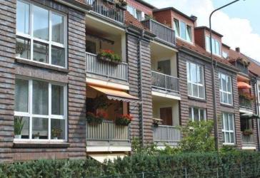 Helle 3-Raum-Wohnung mit Loggia, Wannenbad, Küche mit EBK in sehr ruhiger Lage