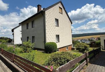 Charmantes EFH in sonniger Südhanglage mit herrlichem Fernblick - ca. 119 m² WFL - Garage - Gartenhütte - Partyhütte