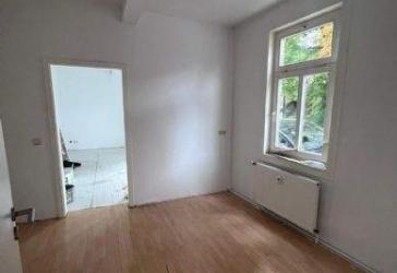 3,5 Raum Wohnung mit Terrasse und Wanne