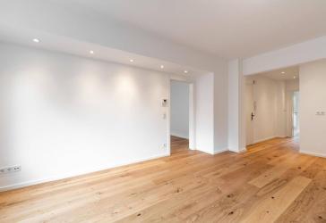 Pempelfort: Kernsanierte 3-Zimmer-Wohnung mit Balkon - Erstbezug, Aufzug, ruhiger Innenhof