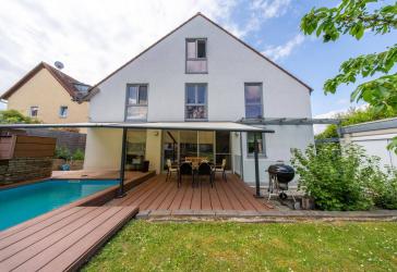 Familienglück in Ingelheim/Wackernheim - modernes Wohnen mit Garten und Pool
