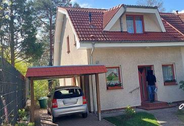 Doppelhaushälfte in grüner Umgebung an der Grenze zu Berlin zu verkaufen