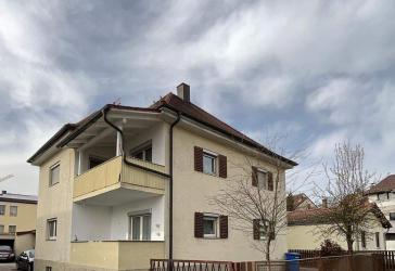 Vermietetes Zweifamilienhaus in Deggendorf mit zusätzlicher Ausbauoption