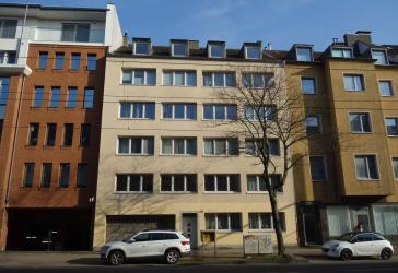 EXKLUSIV SANIERT IN 3. EIGENTÜMERGENERATION 3-FACH-KFF GAS-ZH AUS 2016 BALKONE GARTEN DOPPELGARAGE