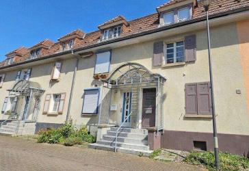 Charmantes Reihenmittelhaus mit wohnungsähnlichem Charakter über drei Etagen, sowie eigenem Garten