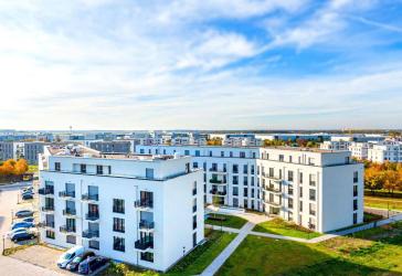 Moderne Dachgeschosswohnung mit großer Sonnenterrasse - Wohnen über den Dächern von Schönefeld