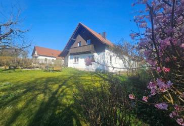 Reserviert! Einladendes EFH mit großem Garten in ruhiger Siedlungslage, Frauensattling