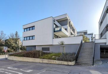 Hochwertig ausgestattete und sonnige 4-Zimmer inkl. EBK in Bietigheim-Bissingen