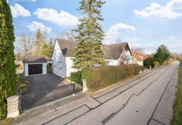 Sanierungsbedürftiges Einfamilienhaus in Langengeisling