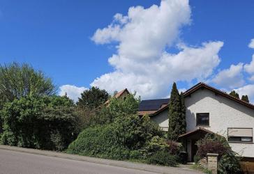 Große Doppelhaushälfte mit Einfamilienhauscharakter zum sofortigen Bezug