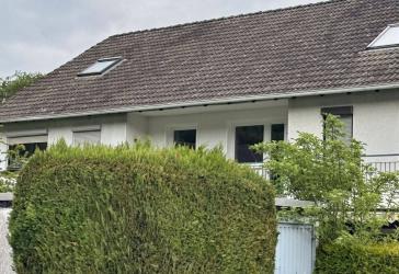 Barsinghausen-Egestorf: Familienfreundliches Reihenmittelhaus mit 5 Zimmer und Vollkeller