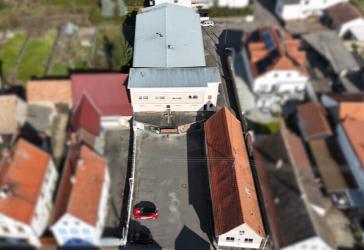 Für Bauträger und Projektentwickler: Wohn- und Gewerbeanwesen in zentraler Lage von Iggelheim