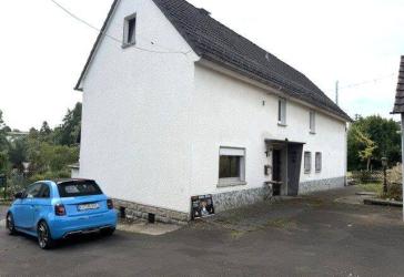 Einfamilienhaus & Scheune mit viel Platz für eigene Ideen