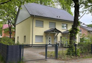 Familienfreundliches Haus mit Terrasse in Dallgow-Döberitz