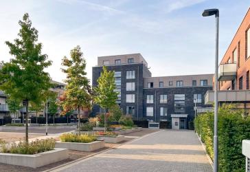 Penthouse mit Dachterrasse, 4 Zimmern und Aufzug in Langenfeld
