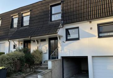 Energetisch modernisiert! Wärmpepumpe! PV! Garage & Garten!