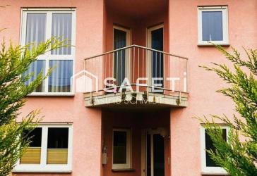 Beidseitig angebautes Einfamilienhaus
