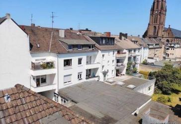 Krefeld-City, Ostwall 71 - 4,5-Zimmer-Maisonette-Wohnung (127qm) mit 2 großen Balkonen zu mieten !!!