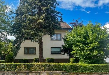 Sinsheim-Reihen: Zweifamilienhaus mit Entwicklungspotenzial