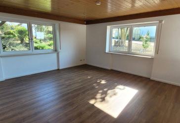 Ländliche Wohnung mit Südwest-Terrasse & Ost-Balkon