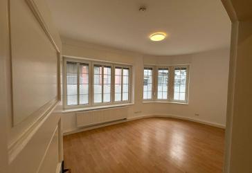 WG-Zimmer in komplett sanierter Wohnung