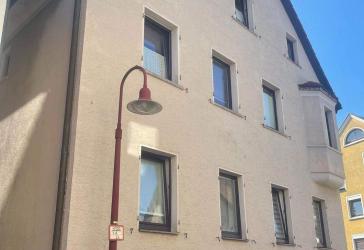 Wohnung mit Gewerbeeinheit und Garten in Aalen-Unterkochen