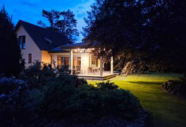 Exklusiv wohnen im Grünen - mit Terrasse und Wintergarten ( provisionsfrei kaufen )