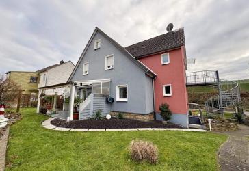 Gepflegtes Zweifamilienhaus als Kapitalanlage in Schwerte