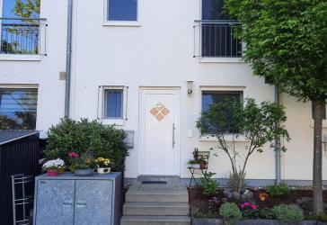 Helles freundliches Reihenmittelhaus im schönen D.-Wittlaer