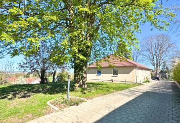 Freistehendes saniertes Familienparadies, mit Bauplatz in toller Lage von Riegelsberg