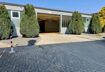 **2 Gewerbehallen im Industriegebiet zu vermieten**