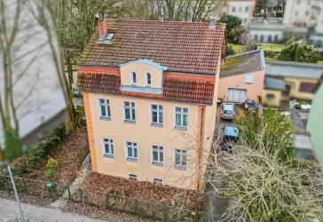 Bezugsfrei ab 01.08.2026! Geräumige Villa mit 6 Zimmern voll unterkellert in Eichwalde