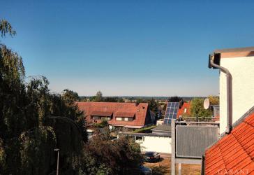 3 Zimmer-Dachgeschoss-Wohnung in Baiersdorf - Stellplatz, Balkon, Dachboden und Renditechance