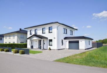 Exklusive Design-Villa mit Pool, Weitblick & modernster Energietechnik - Rückzugsort der Extraklasse