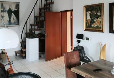 Dachgeschoss-Maisonette mit 4 Zimmer, plus Garage!