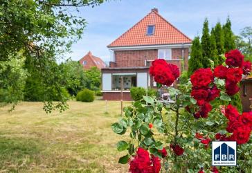 Wohnen mit Gartenidylle - gepflegtes Haus in beliebter Stadtlage