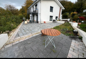 Exklusive 3-Raum-Terrassenwohnung mit luxuriöser Innenausstattung mit Balkon und EBK in Groß-umstadt